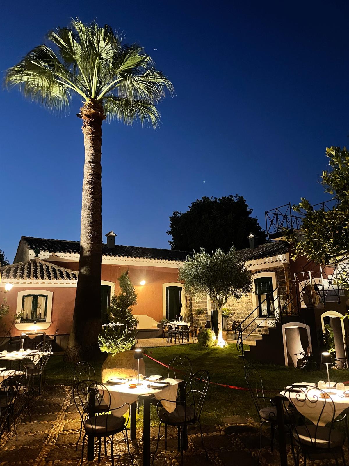 Il giardino serale della Trattoria Ninnetti